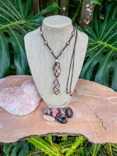 Load image into Gallery viewer, Rose Quartz & Rhodonite Necklace