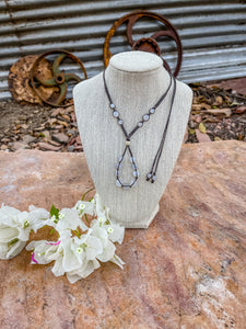 The 9 KNOTS White Agate Necklace