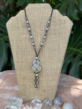 Load image into Gallery viewer, Clear Quartz &amp; White Agate Necklace
